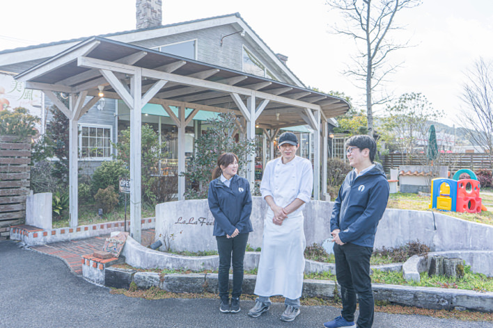 野中さんといとう養鶏場のスタッフ