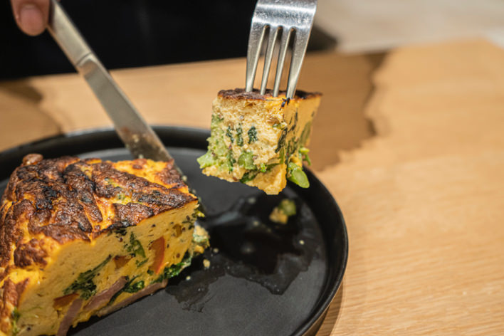 JONAI SQUARE CAFEのスパニッシュオムレツ