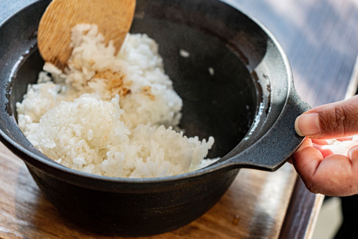 鉄鍋で炊いたご飯